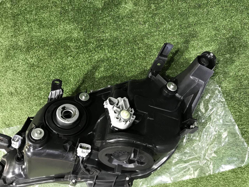Фара правая Toyota Camry xv50 (2017-2018) LED