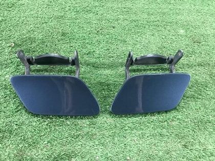 Крышка форсунки правая Audi Q5 1 8R (2012-2017)