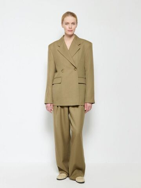 Жакет двубортный AROUND