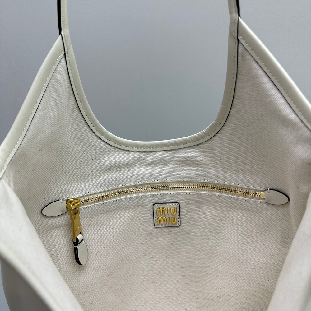 Miu Miu Ivy Bag 40 cm