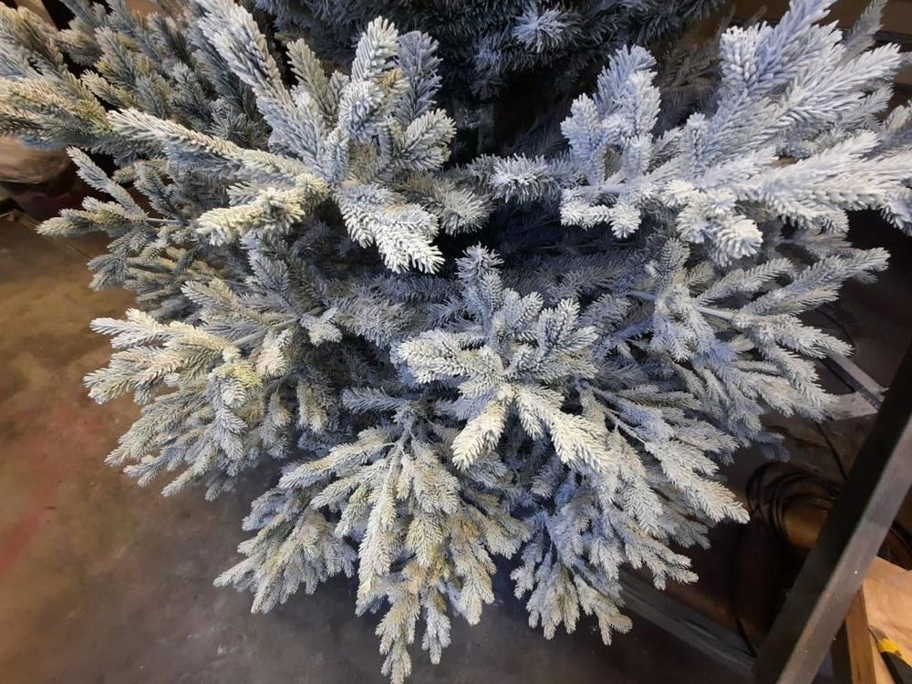 Большая елка заснеженная «Сказочная» (Литая+пвх) 7 м