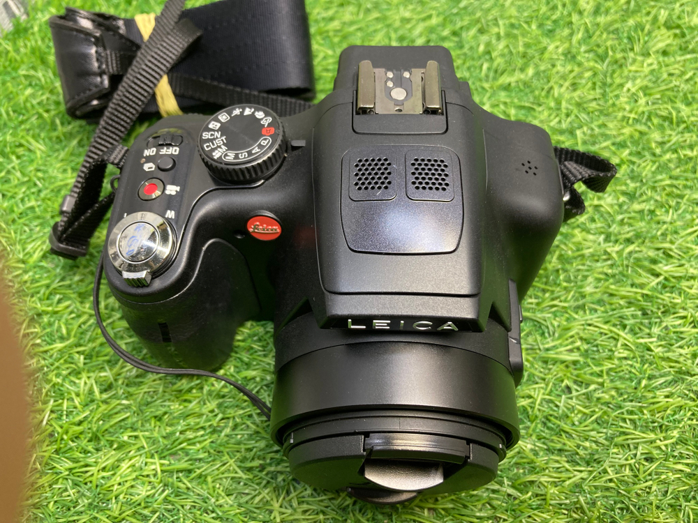 Leica V-LUX 3