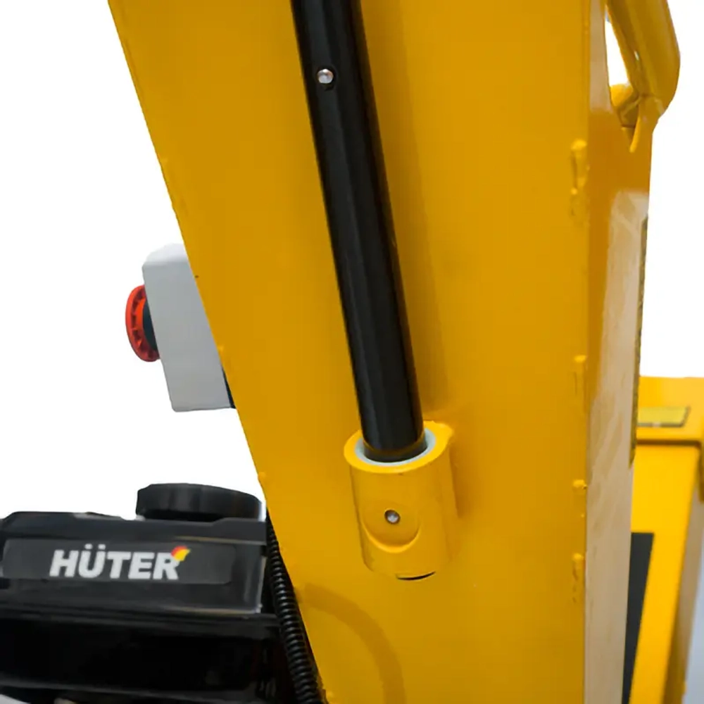 HUTER GSH-7800 бензиновый измельчитель 70/13/37