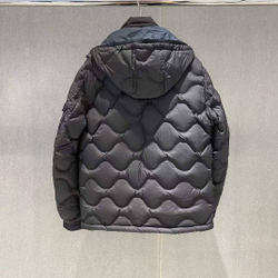 Пуховик Moncler
