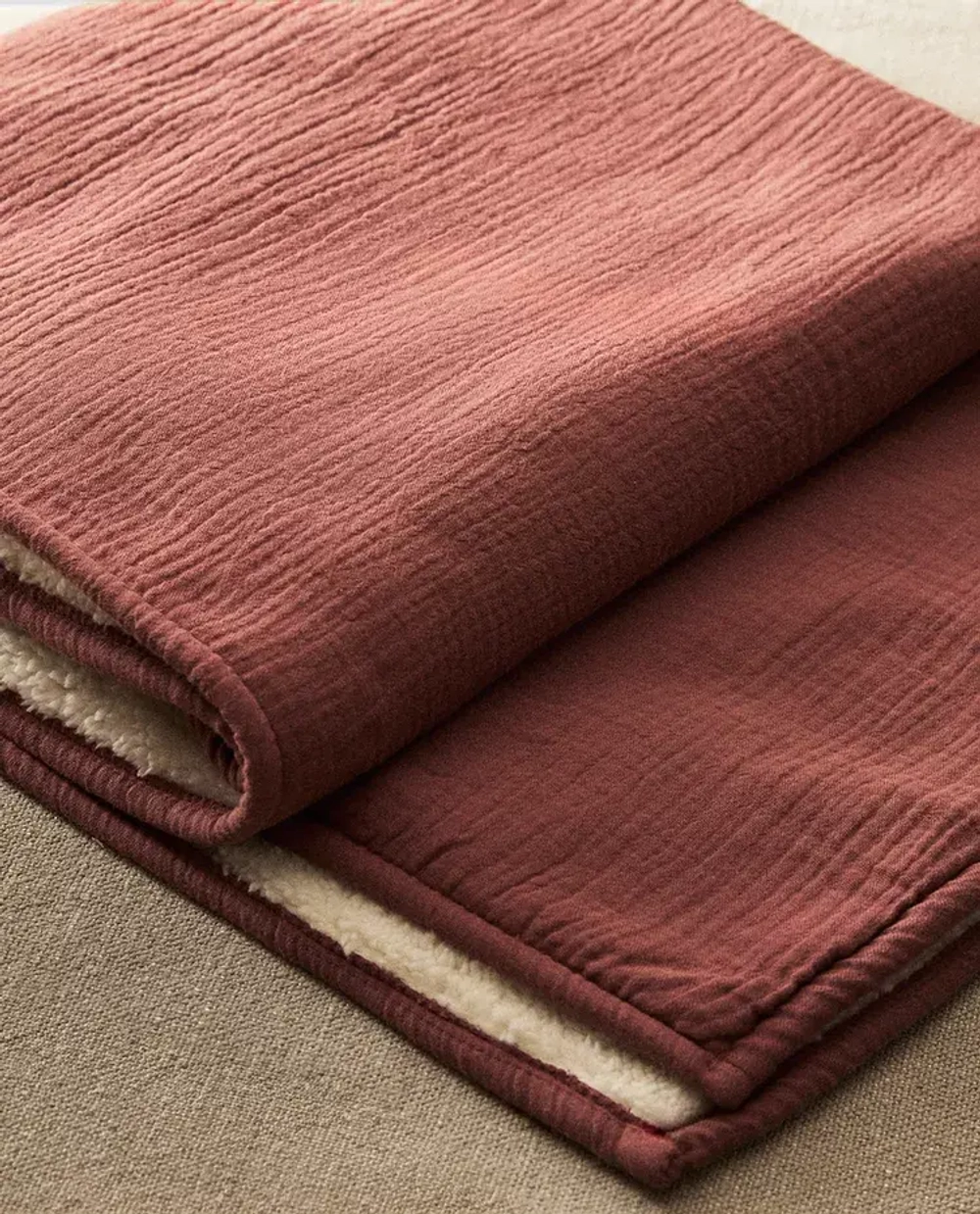 ZARA HOME ДЕТСКОЕ УТЕПЛЕННОЕ ОДЕЯЛО, КРАСНОВАТО-КОРИЧНЕВЫЙ