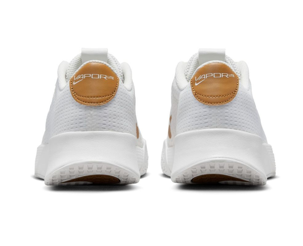 Женские Кроссовки теннисные Nike Court Vapor Lite 2 - sail/desert ochre