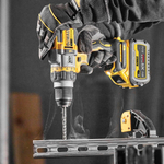 Дрель аккумуляторная DEWALT  DCD 999 NT