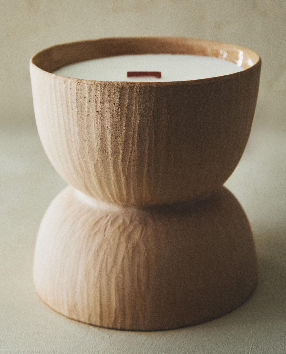 Zara Home - Ароматическая свеча sacred woods, 1025 г