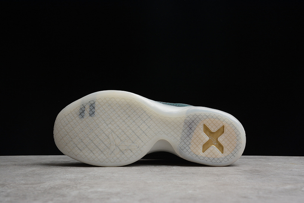 Kobe 10 white and gold store