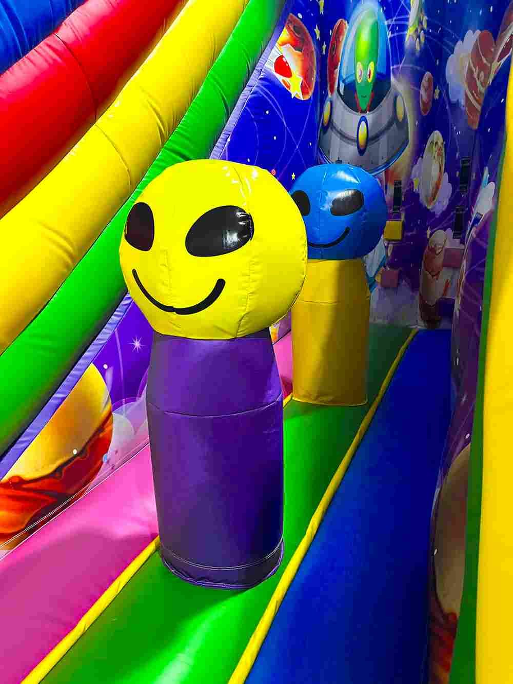 Коммерческий батут "Космические зверята" 10*5*6 м