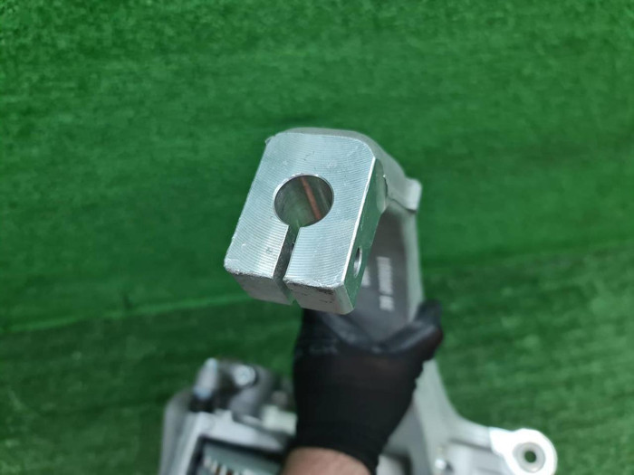 Кулак поворотный левый Lixiang L9 (2022-н.в.)