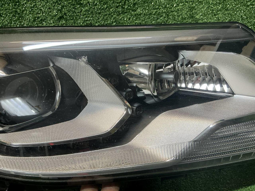 Фара правая VW Tiguan 1 (2011-2018) ксенон