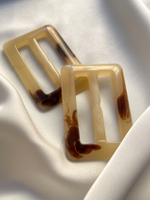 Пряжка светло-коричневая 40