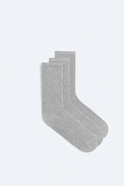 ZARA УПАКОВКА ИЗ 3 НОСКОВ В РУБЧИК, СЕРЫЙ