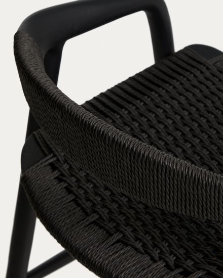 Уличный полубарный стул Derile из массива дуба и веревки в черной отделке