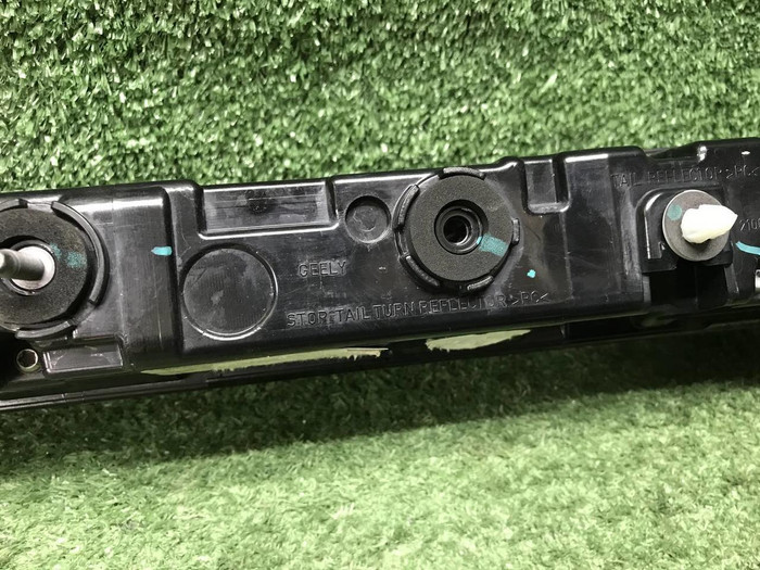 Фонарь крышки багажника Geely Monjaro (2021-н.в.)