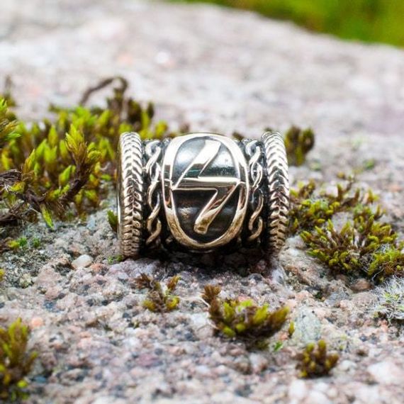 Шарм «Руна Соулу» из серебра, фотография