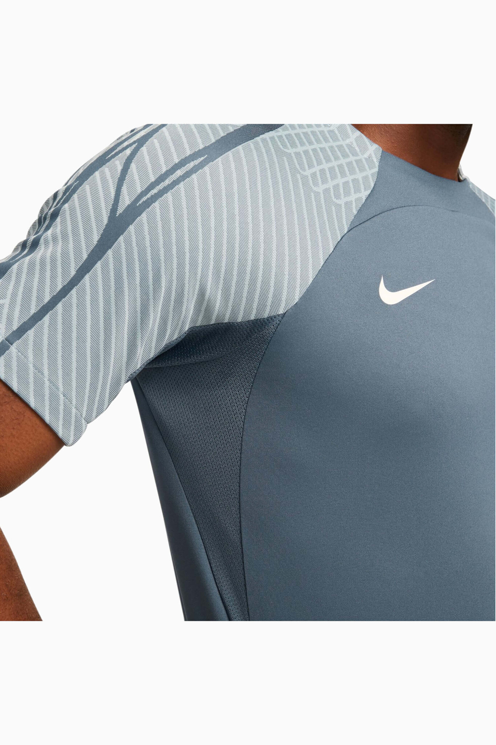 Футболка Nike Dri-FIT Strike