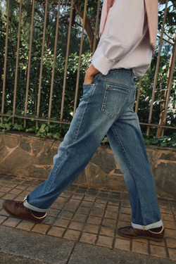 ZARA ДЖИНСЫ Z.07 RELAXED FIT СО СРЕДНЕЙ ПОСАДКОЙ И ОТВОРОТАМИ, СИНИЙ