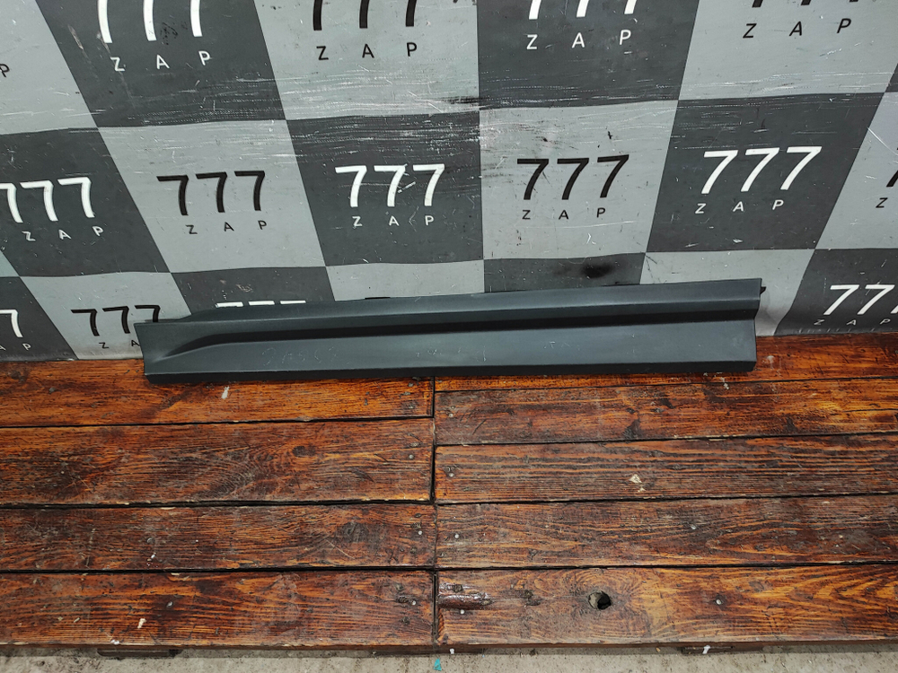 Накладка двери передней левой Geely Coolray 19-нв Б/У Оригинал 5075035900