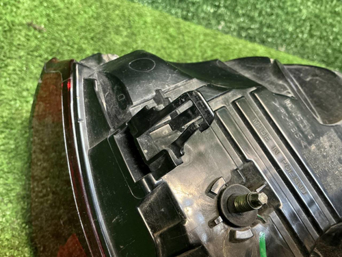 Фонарь правый внутренний Porsche Cayenne 958 14-18