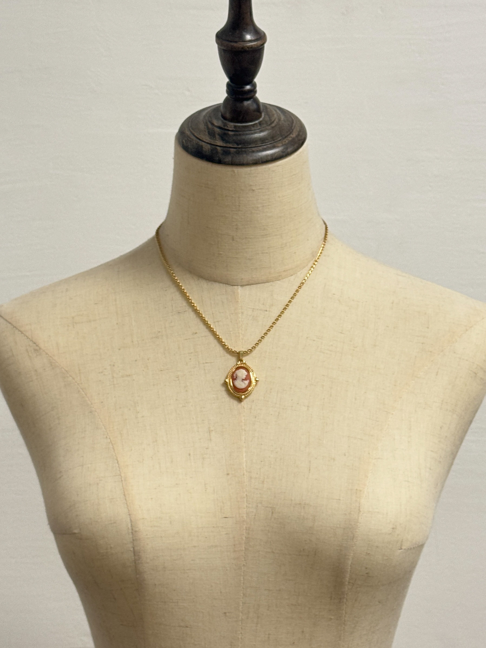 Кулон Камея Burberrys