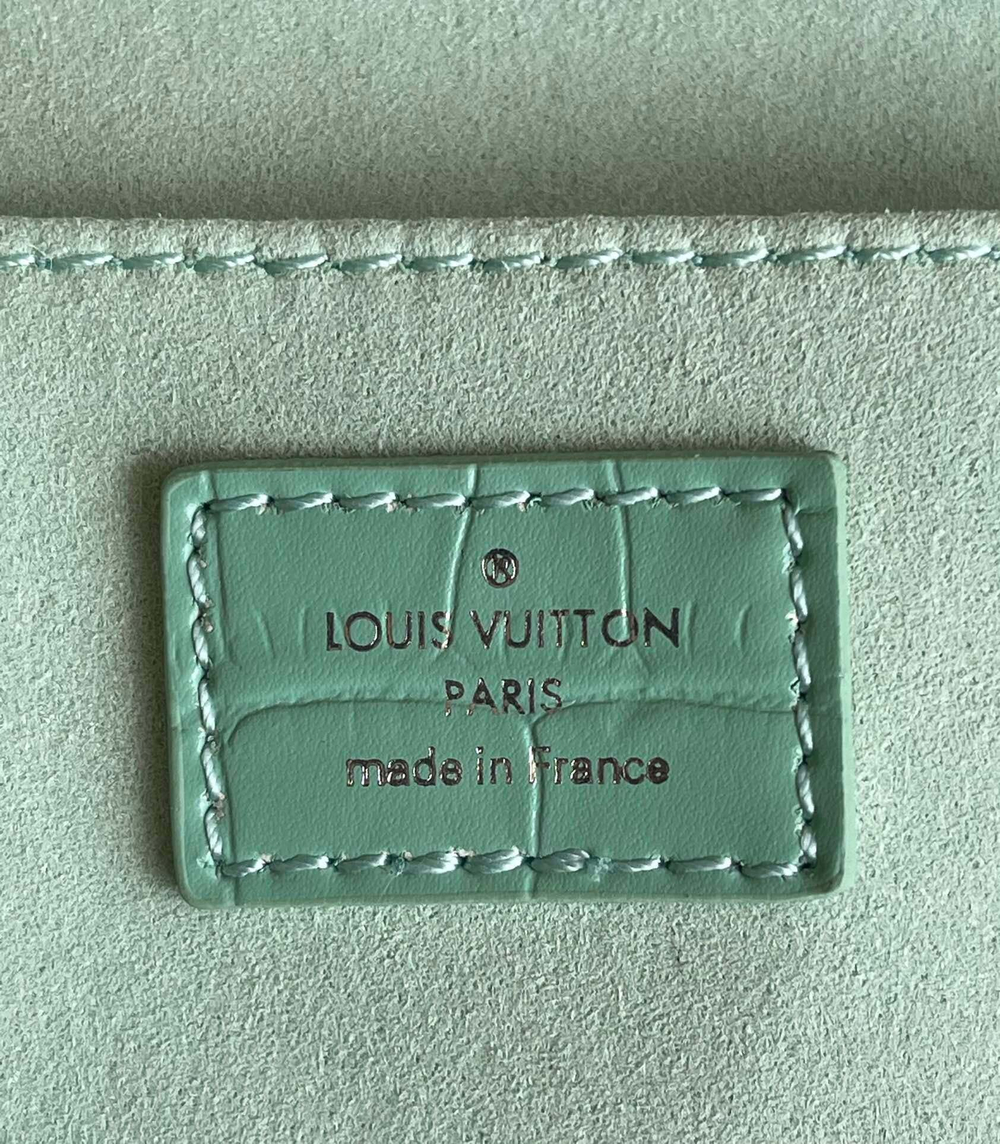 Louis Vuitton Petit Sac Plat