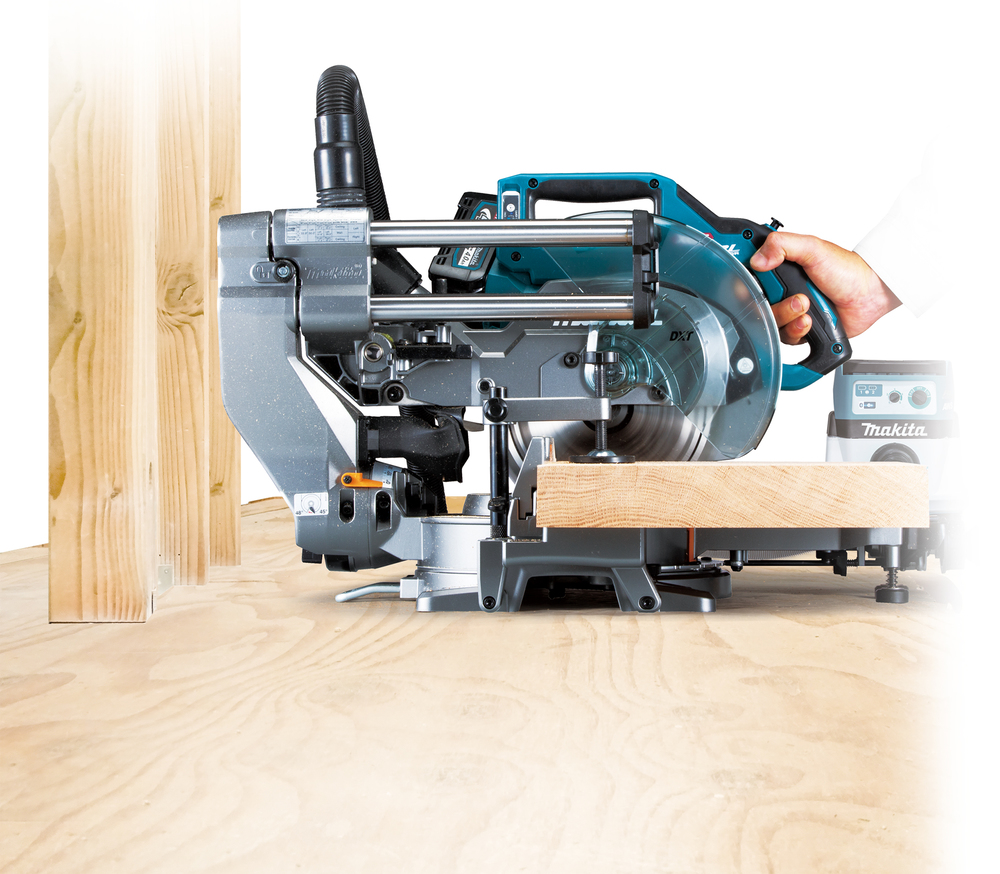 Аккумуляторная торцовочная пила Makita LS002GZ01