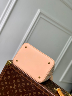 Louis Vuitton Noe BB