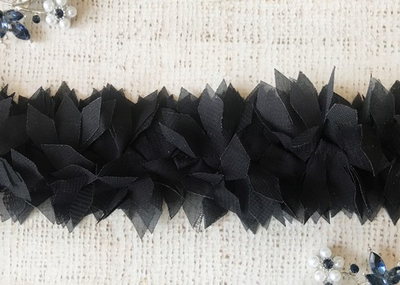 Кружево 3D на сетке, ш. 5,5 см.