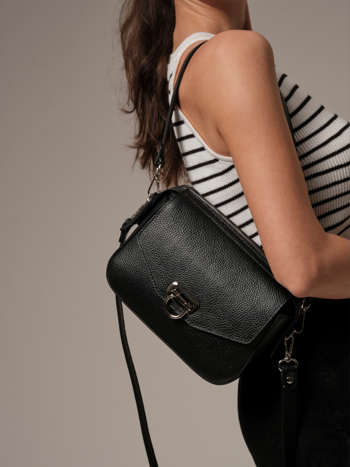 Сумка кожаная через плечо черная никель