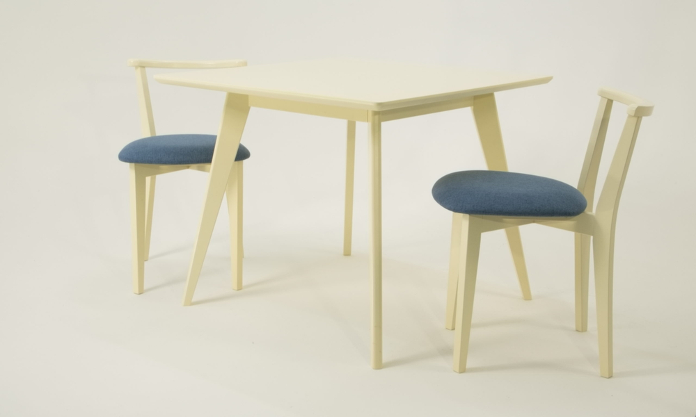 Стол Zip-mebel Сканди М 100 слоновая кость со стульями Франк слоновая кость рогожка синий