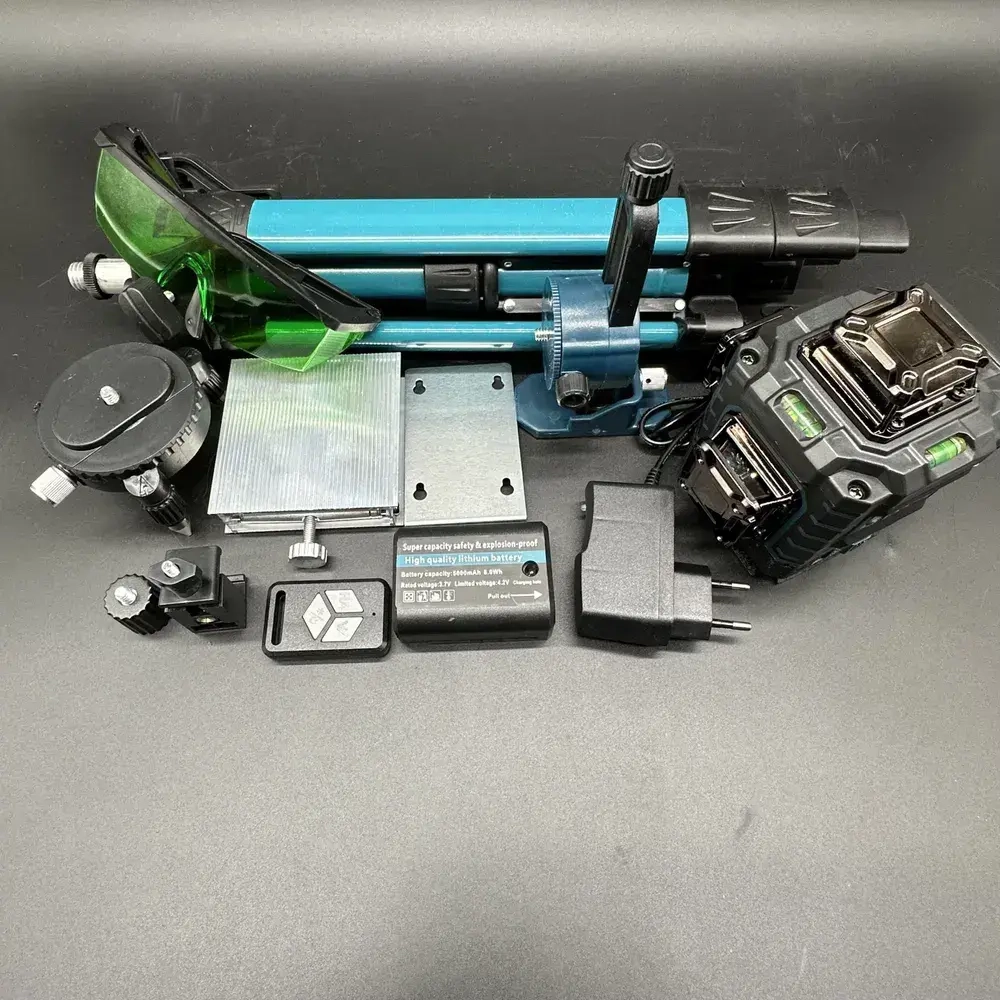 Лазерный уровень BOSCH нивелир зеленый луч с сенсорным дисплеем и штативом