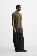 Базовая футболка regular fit
