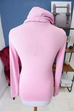 Водолазка нежного оттенка 46 размер