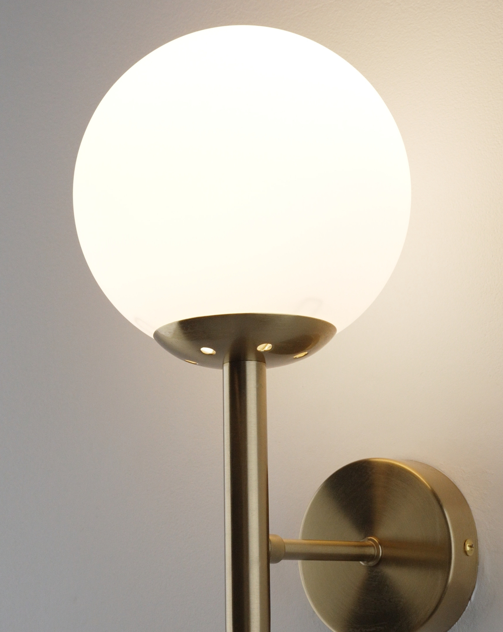 Светильник настенный Moderli V11561-1W Scrumbel