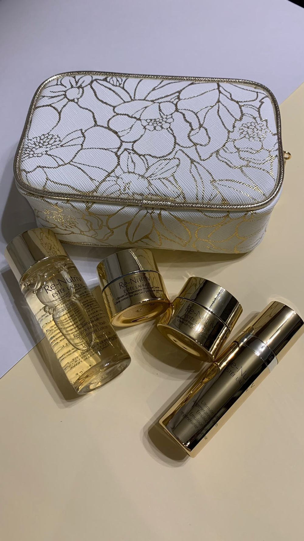 Estee Lauder Re-Nutriv Box