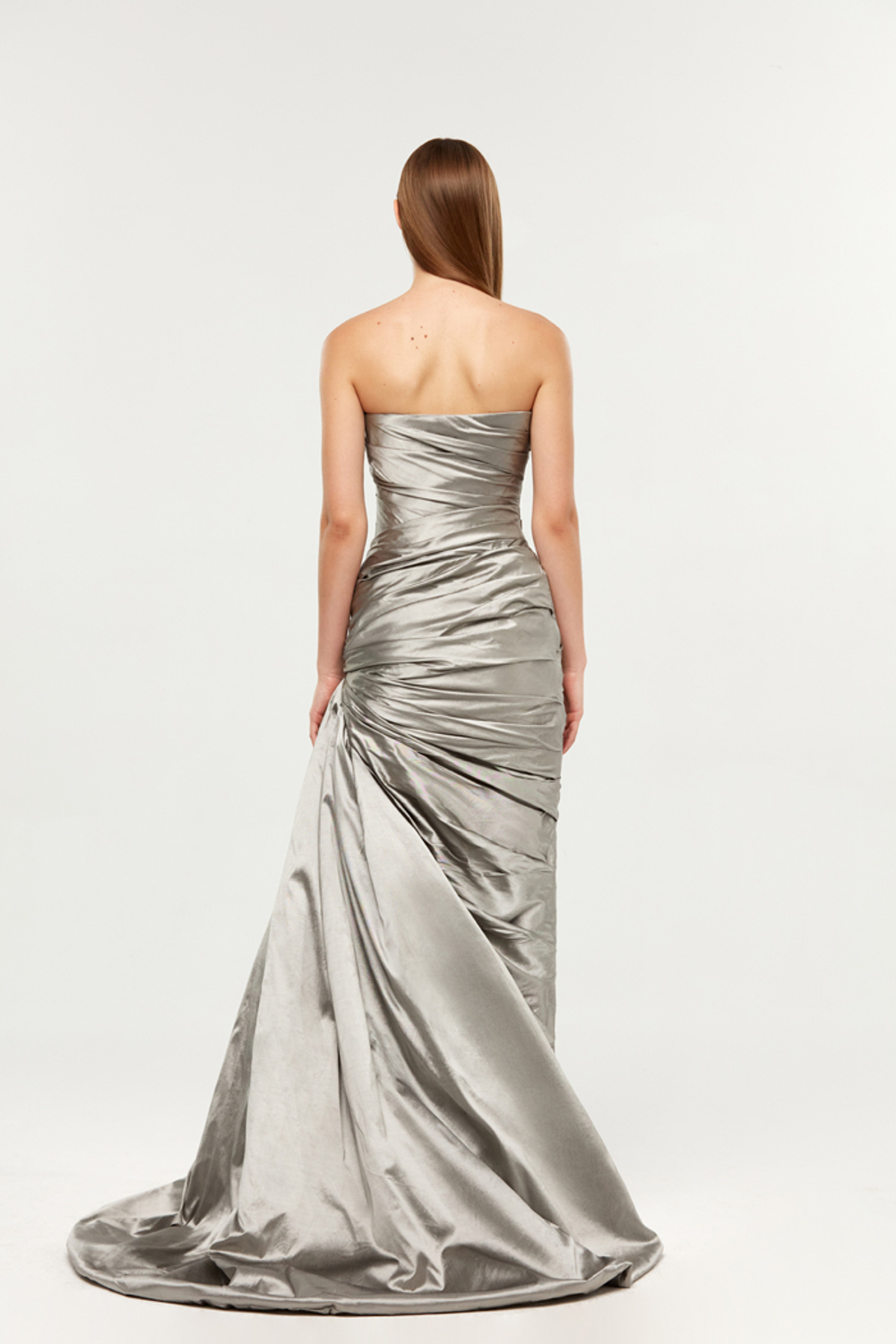 Платье макси корсетное драпированное из шёлка с боковым шлейфом