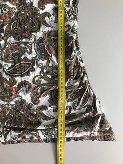 Блузка Nuova Vita лаконичная, визуально на 44 размер