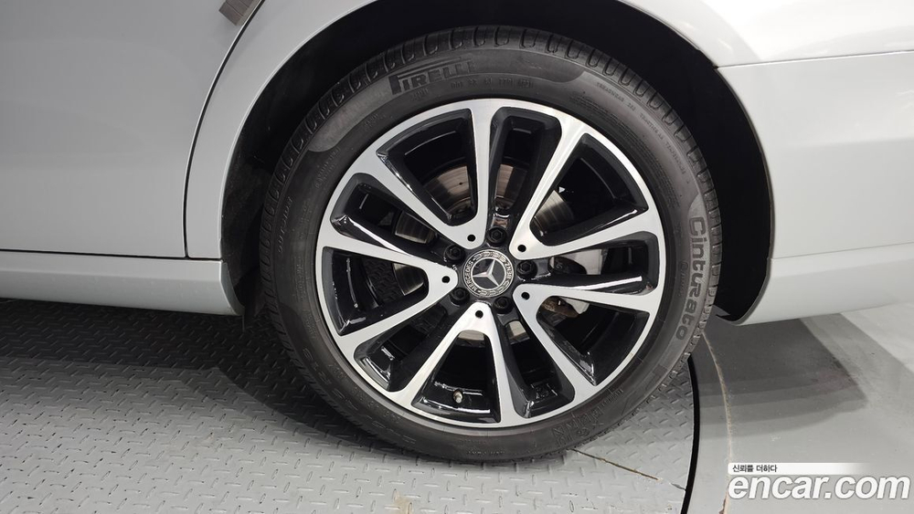 Mercedes-Benz E-Class W213 E250 Avangarde (07.2020)