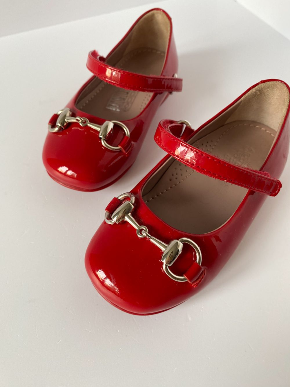 Лаковые туфли Gucci, 21