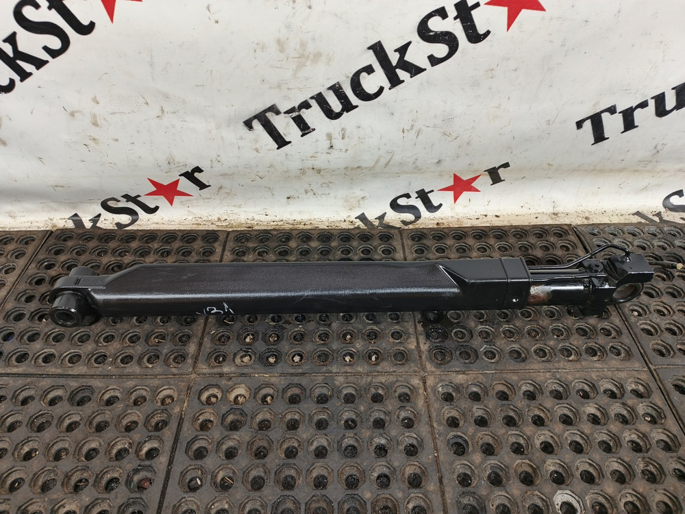 Цилиндр подъема кабины 2017г.