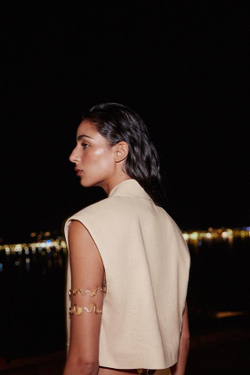 ZARA УКОРОЧЕННЫЙ ЖИЛЕТ ИЗ СМЕСОВОГО ЛЬНА, СВЕТЛО-БЕЖЕВЫЙ