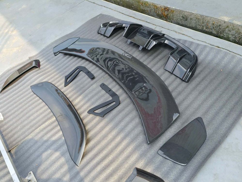 Карбоновый обвес переделка в GT4 для Porsche 718 982 2016+ Порше
