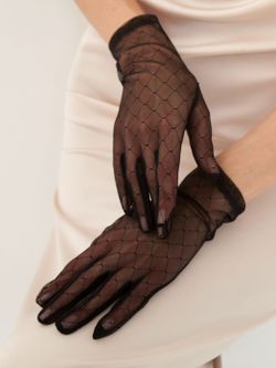 Перчатки в сетку