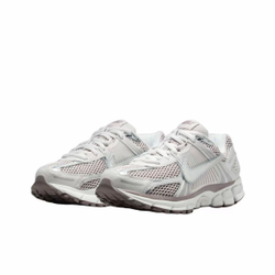 Nike Air Zoom Vomero 5 "Chrome Platinum Violet"