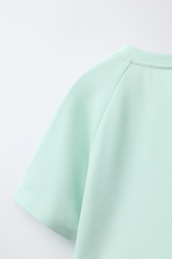 ZARA ФУТБОЛКА С КОНТРАСТНОЙ РЕЛЬЕФНОЙ НАДПИСЬЮ, СВЕТЛО-ЗЕЛЕНЫЙ