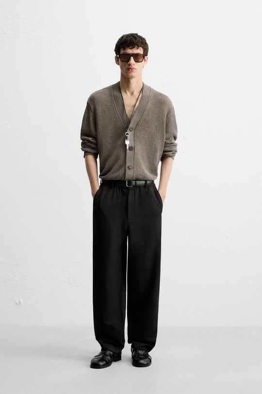 ZARA БРЮКИ REGULAR FIT ИЗ ТКАНИ С ТЕКСТУРОЙ, ЧЕРНЫЙ