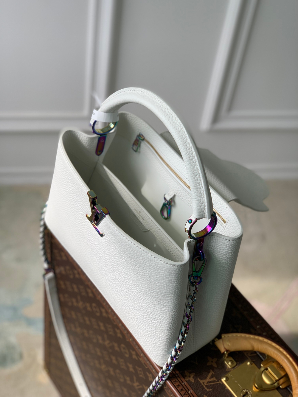 Louis Vuitton Capucines MM