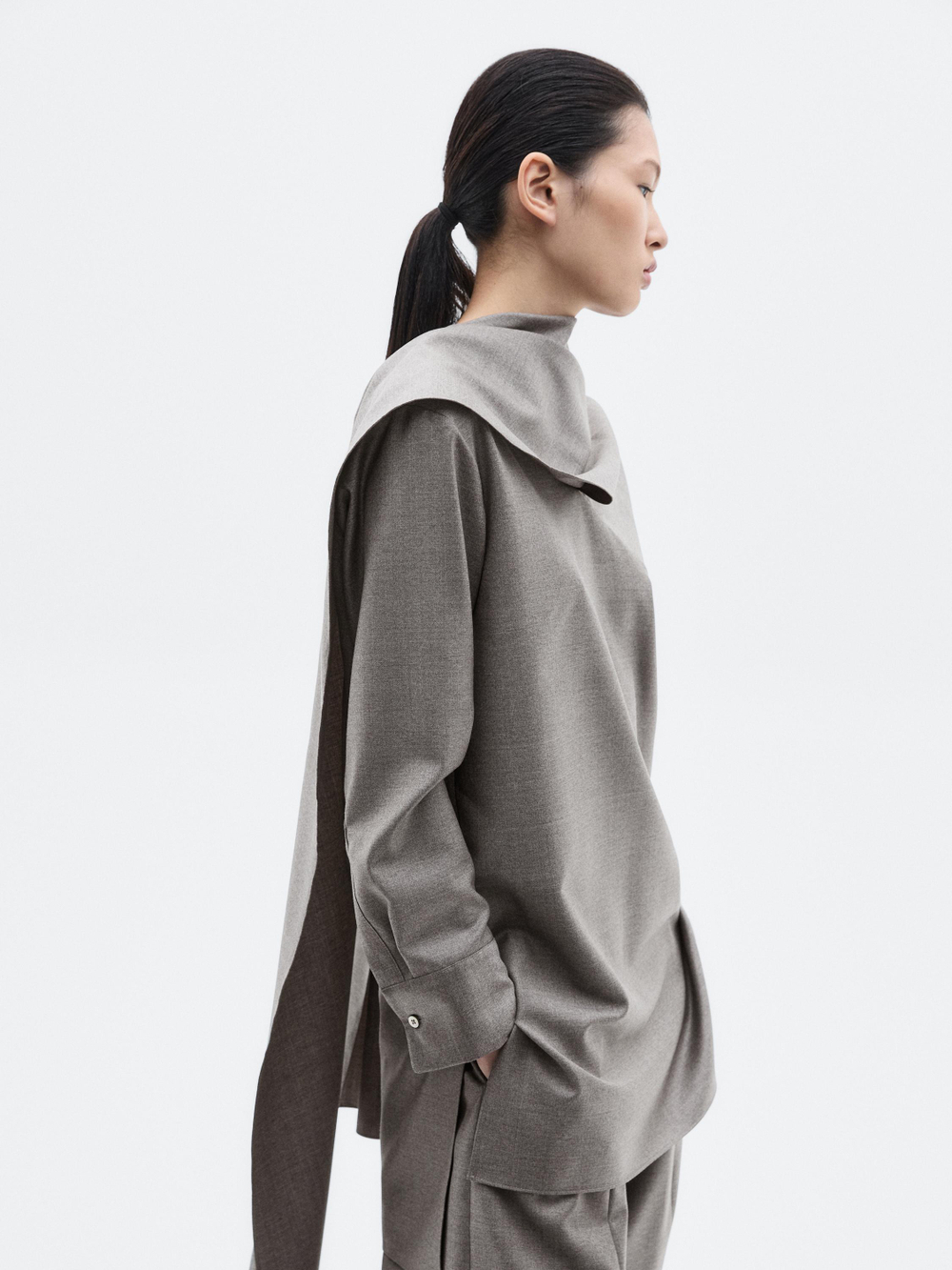 Massimo Dutti Блузка со шнуровкой на воротнике - Limited Edition, серый